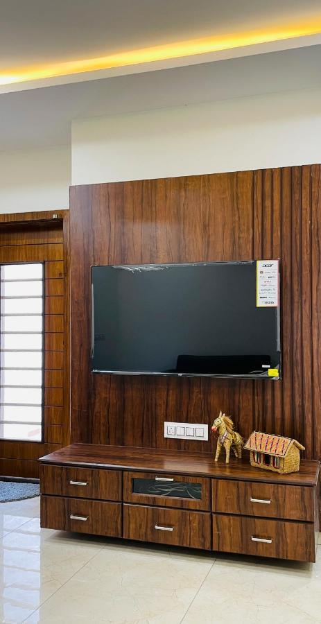 Luxurious 3 Bhk Villa In Bhuj - Shivani Homestay 外观 照片